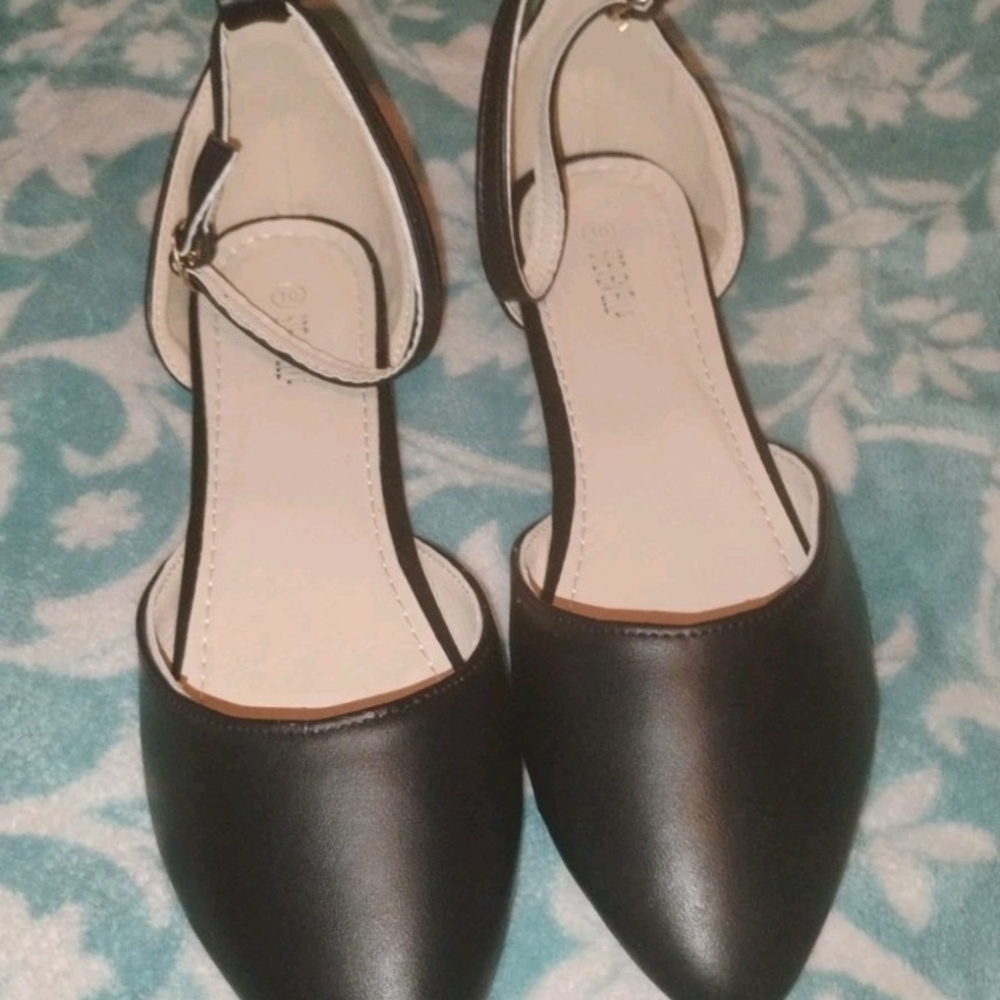 Elegant Black Women's Ankle Strap Flats